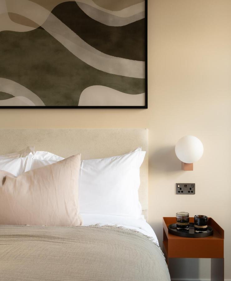 Leighton House - Boutique Guesthouse Μπαθ Εξωτερικό φωτογραφία A bedroom at the hotel