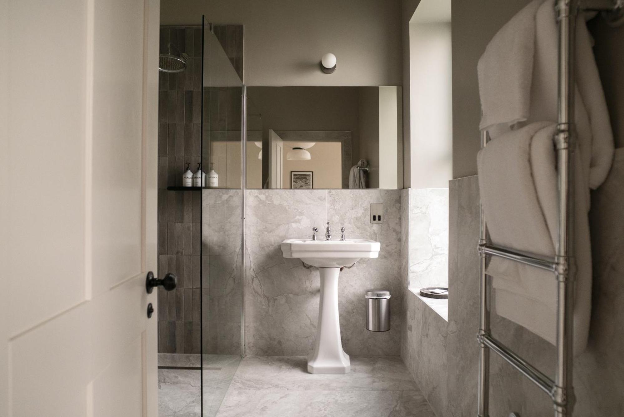 Leighton House - Boutique Guesthouse Μπαθ Εξωτερικό φωτογραφία Bathroom