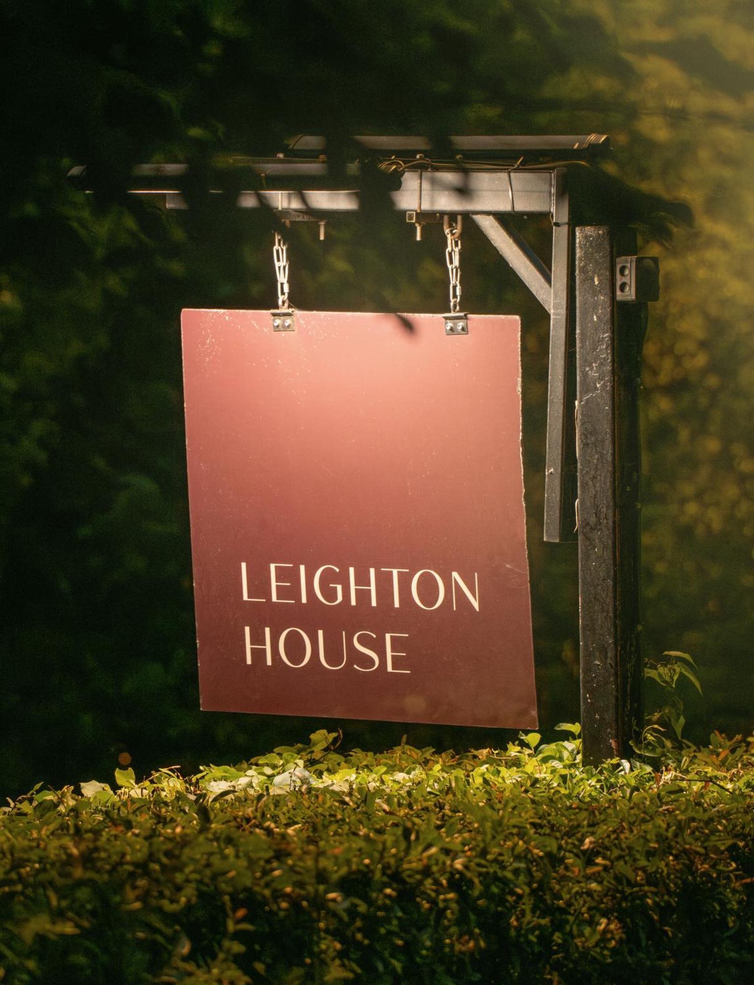 Leighton House - Boutique Guesthouse Μπαθ Εξωτερικό φωτογραφία Leighton House sign