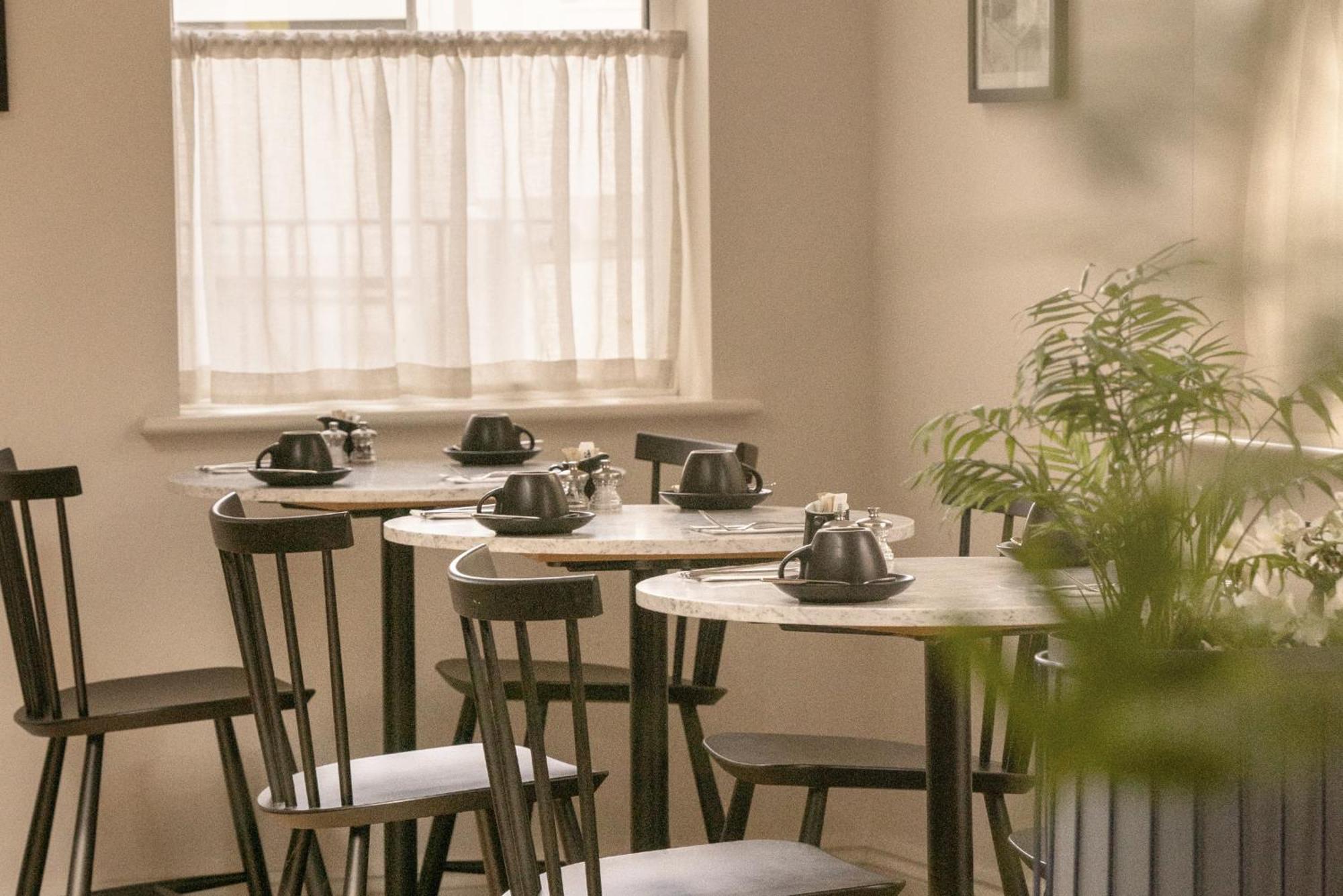Leighton House - Boutique Guesthouse Μπαθ Εξωτερικό φωτογραφία A tea room in Kyoto, Japan