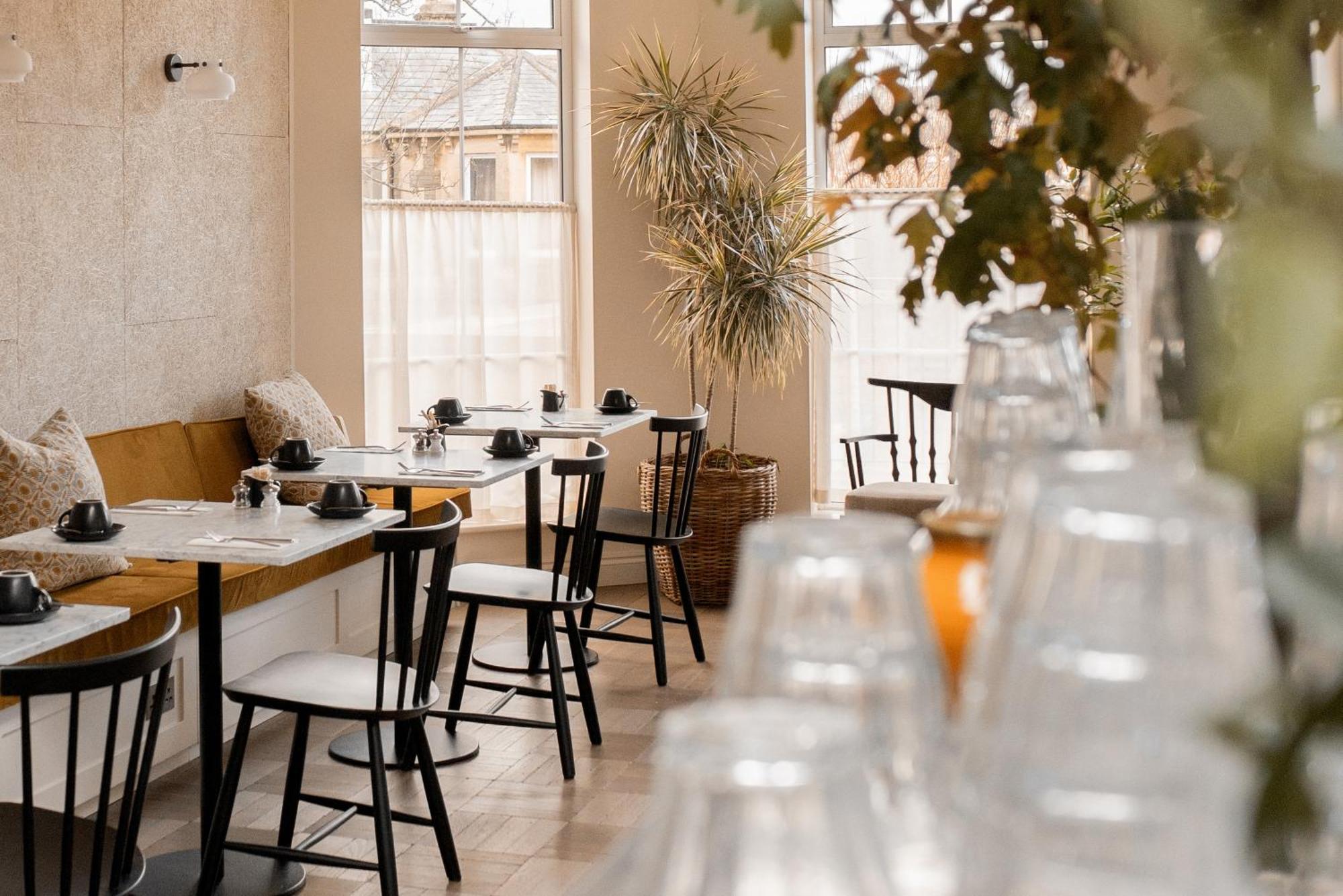 Leighton House - Boutique Guesthouse Μπαθ Εξωτερικό φωτογραφία Interior of the restaurant