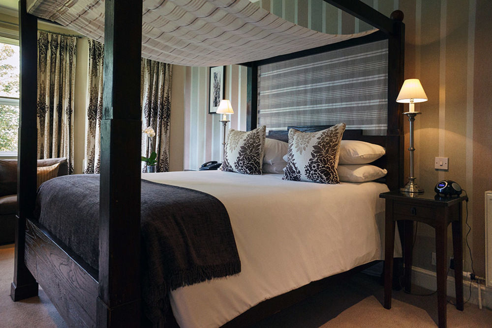 Leighton House - Boutique Guesthouse Μπαθ Εξωτερικό φωτογραφία A bedroom at The Old parsonage